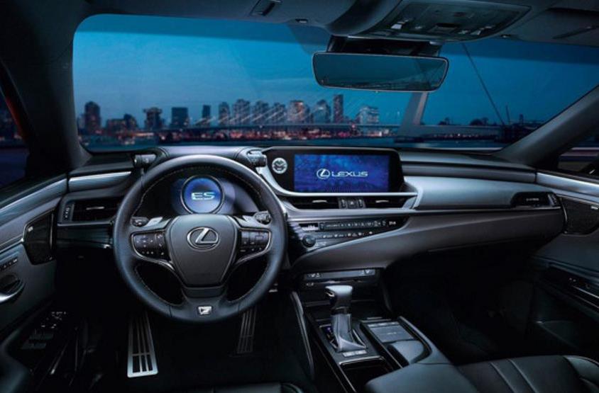 这车八年后大换代，恰逢进口税政策下调，指导价比奥迪A4L还便宜