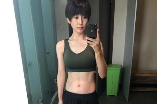 谢楠二胎产子图片