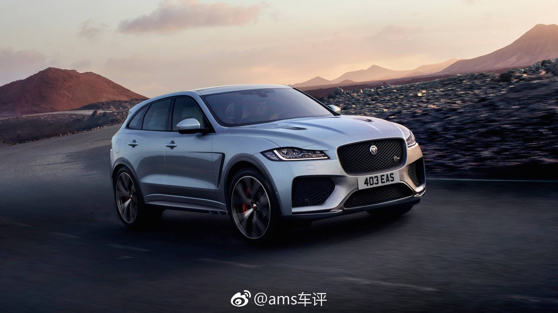 捷豹正式发布了F-PACE的高性能版——F-PACE SVR