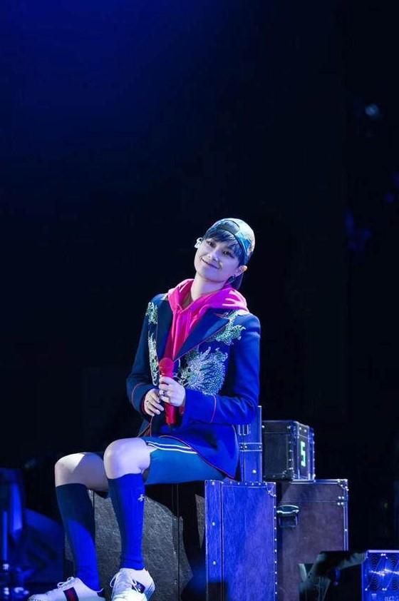 新湃传媒李宇春2018巡演 成都起航