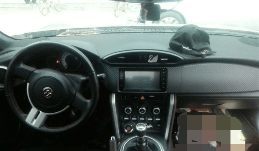 落地价30万, 现在只需23万, 无钥匙启动系统, 无钥匙进入系统