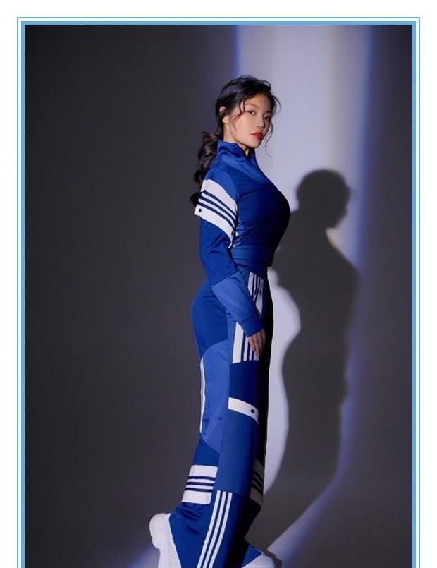 徐冬冬太强!硬将运动装穿成紧身衣，网友:32D胸围真不是噱头