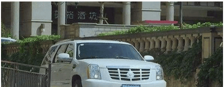 在这辆车面前, 揽胜也和小弟一样!