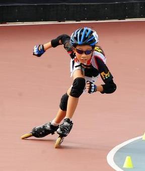 【速滑】弯道滑跑技术练习