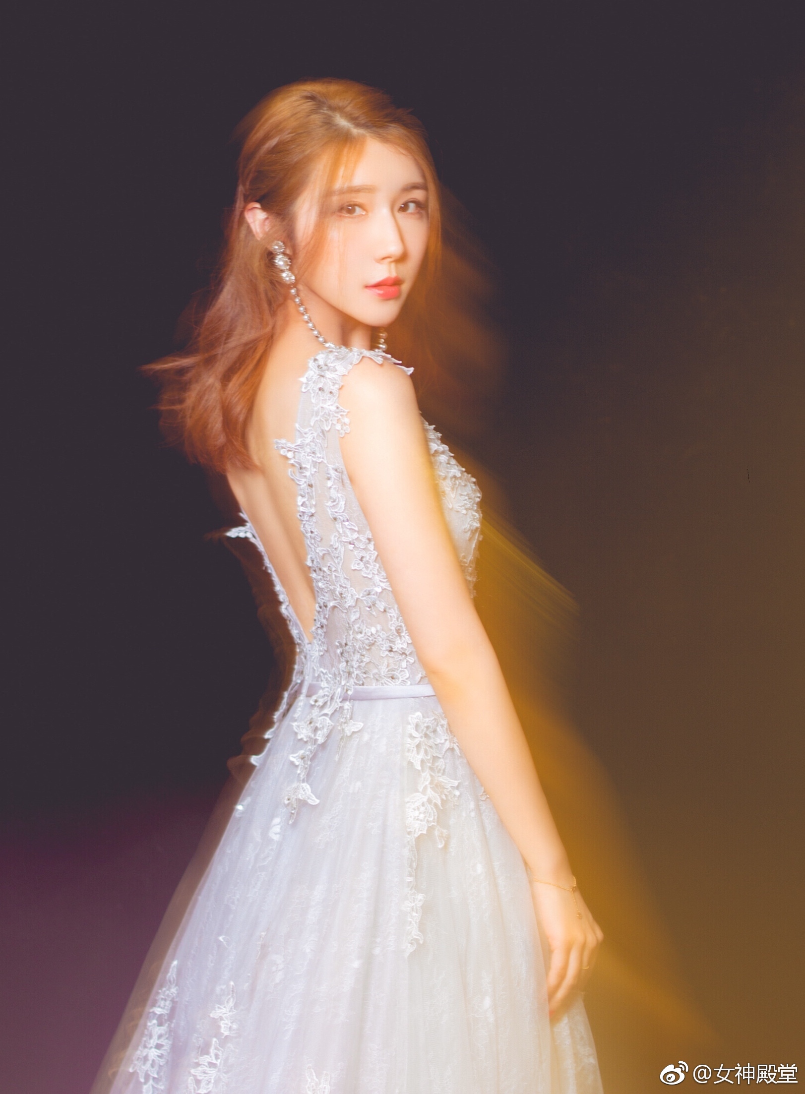 方安娜绝美大片，清新时尚，美艳绝伦，非常漂亮的小姐姐。