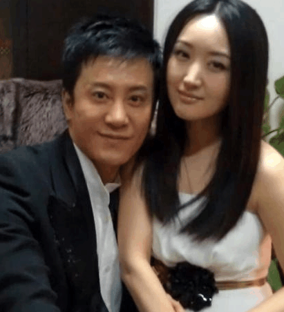 46岁的杨钰莹年底要结婚? 杨钰莹终于微博回应结婚事件!