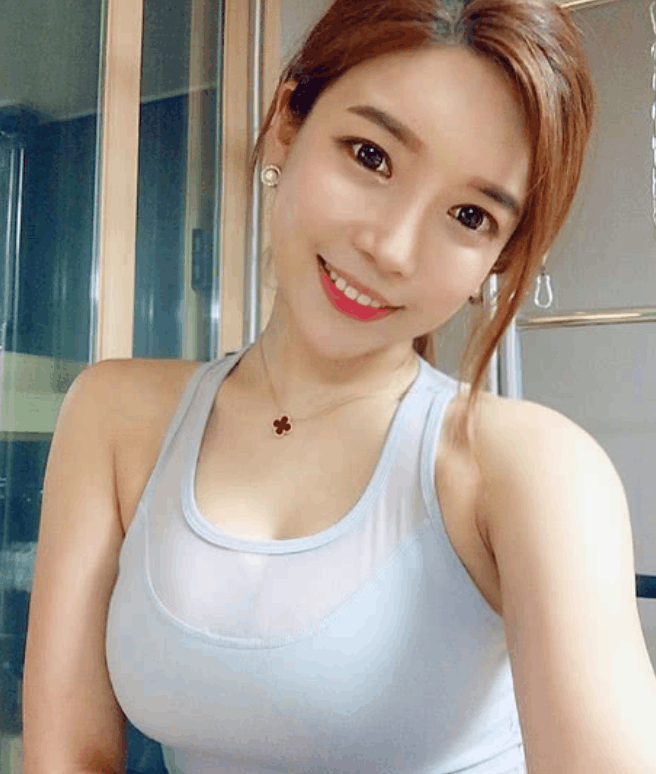 女私教上传未修的照片, 学员纷纷求“交往”, 却都遭到婉拒