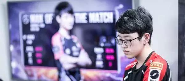 LPL中单最新排名:兮夜第九,小虎仅第四,第一毫