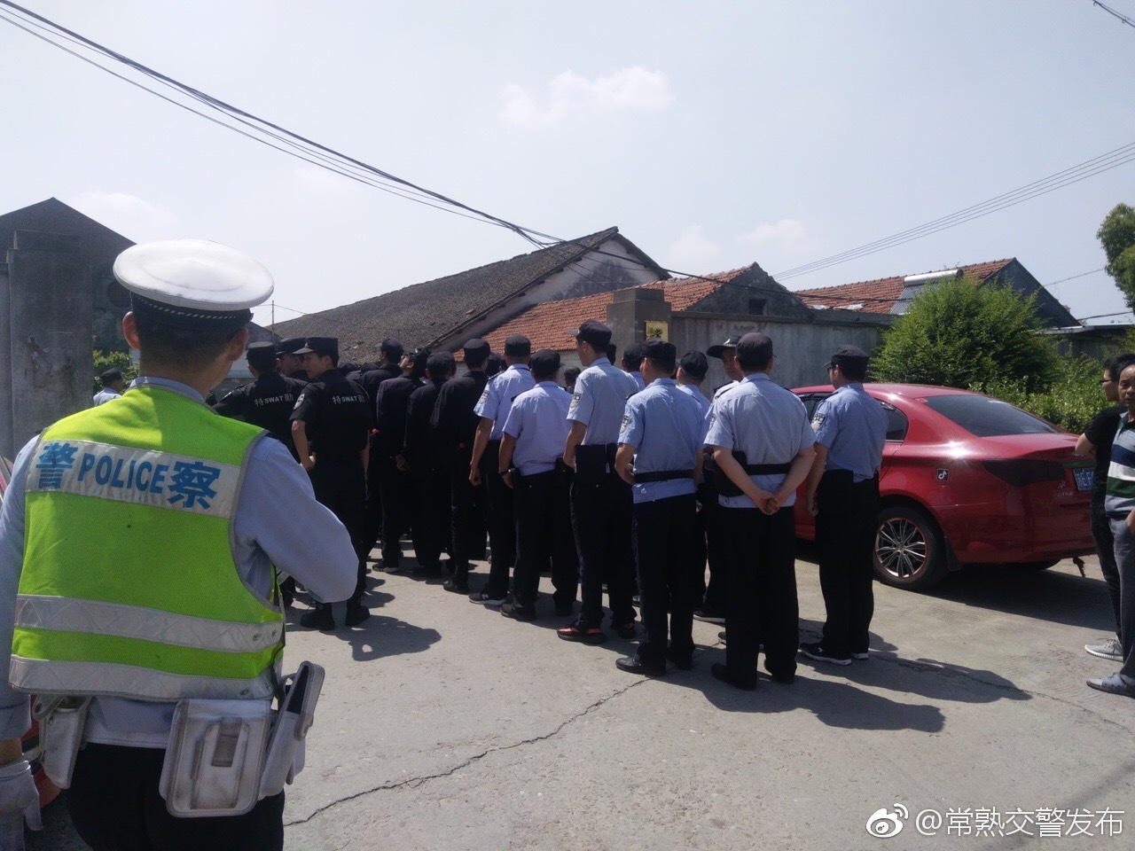 常熟交警助力三合一,联合派出所等部门开展集