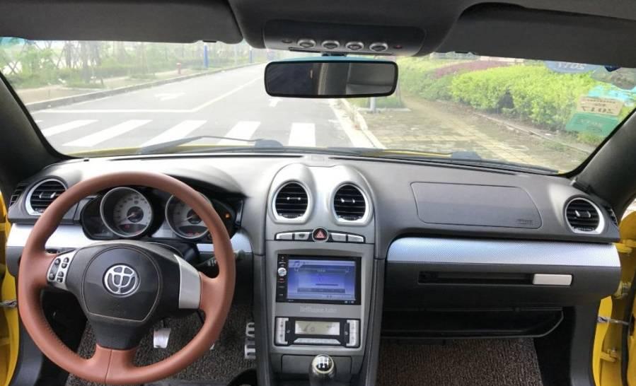 落地价20万, 现在只需4万8, 外观酷似超跑, 车主纳闷为何没人要?