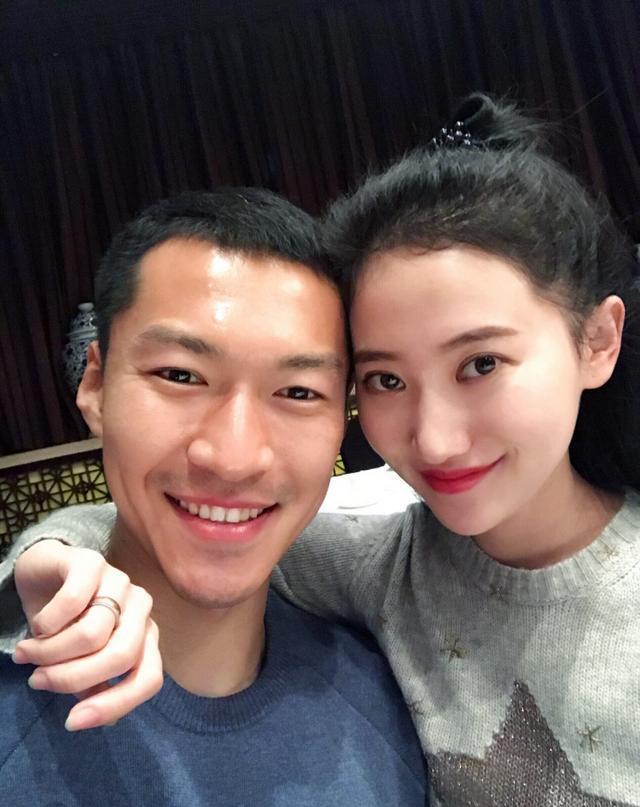 细数中超最美太太团 谁会艳压群芳?