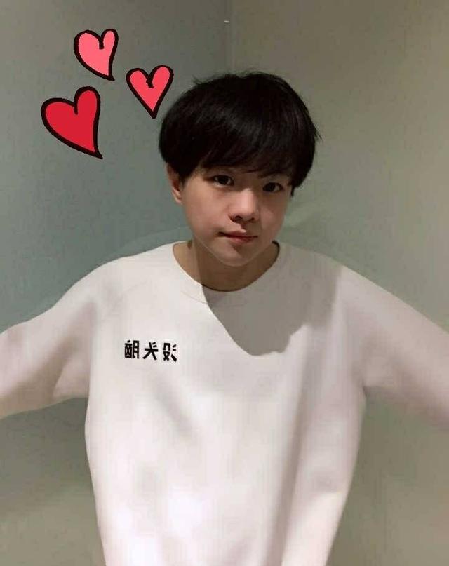 斗鱼王者荣耀主播林蒙:一颗冉冉升起的主播明