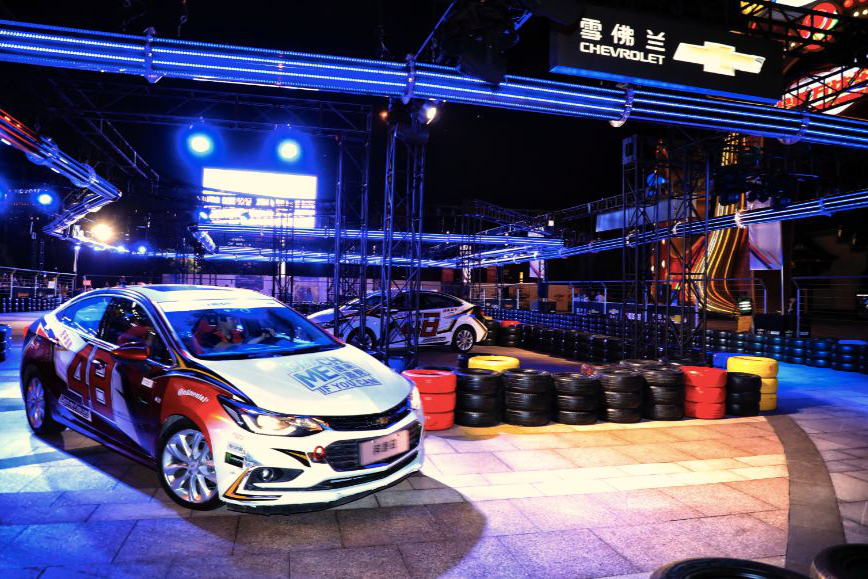 直通NASCAR 小场地如何玩出大技巧