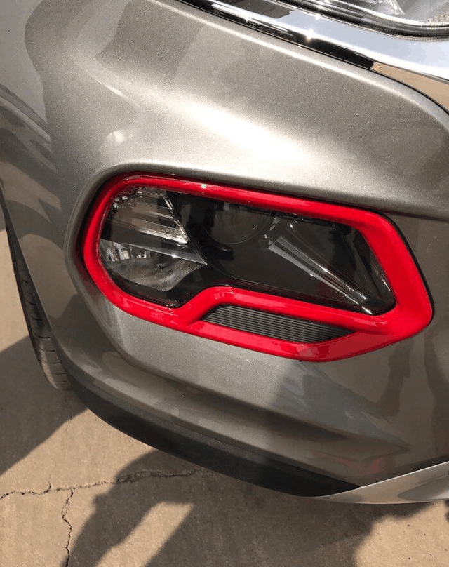 这位小伙子, 改装宝骏510乡村非主流风格辣眼睛, 自我感觉不错