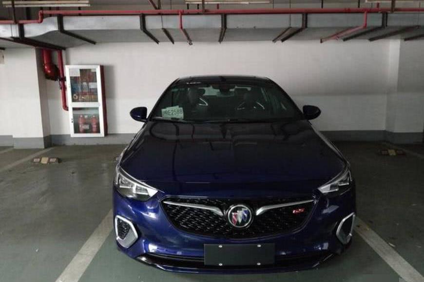 别克性价比最高的轿跑，外观霸气完胜奥迪A4L，提速6秒碾压迈腾