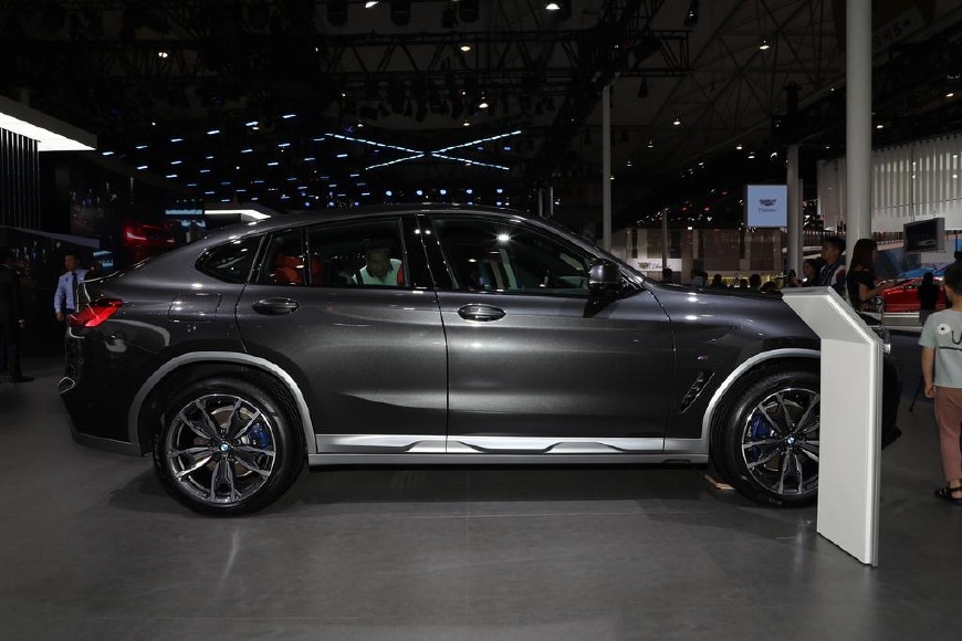 后悔奔驰GLC买早!开出去颜值不输X6,46万起,