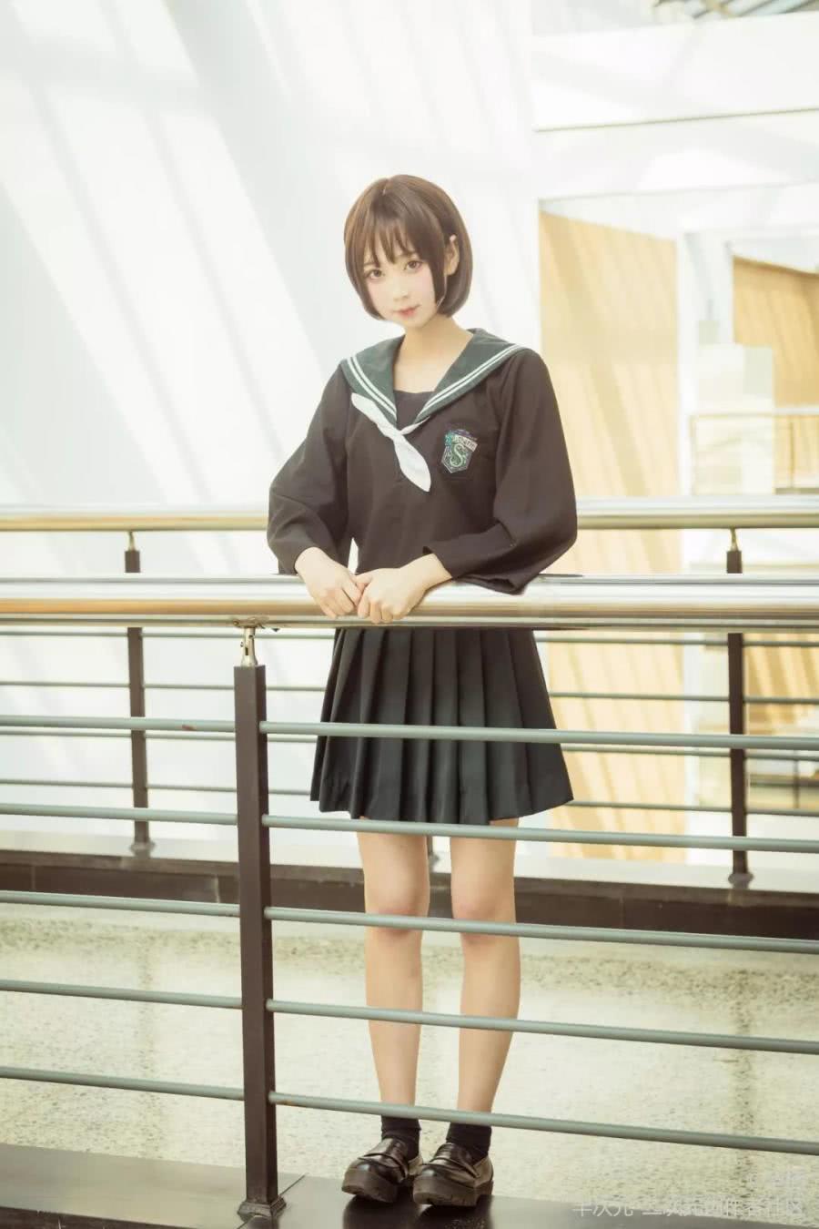 【jk少女cosplay】短发美少女, 也可以性感和可爱!