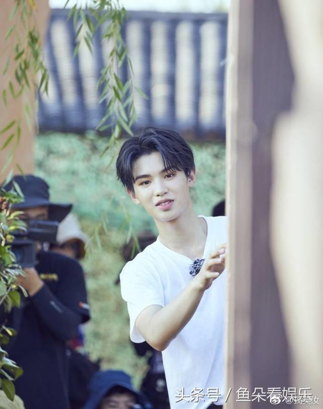 乐华七子最新活动官宣,和粉丝亲密互动,8月19