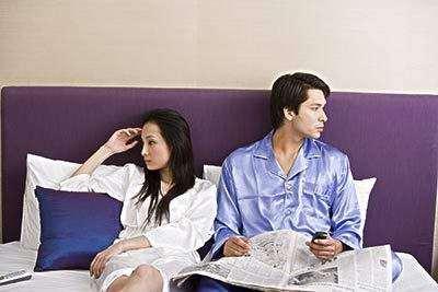 不离婚,各玩各的,各过各的,这样不离不弃的婚姻