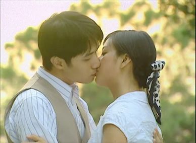 情深深雨蒙蒙:初见依萍时,还记得何书桓的眼神