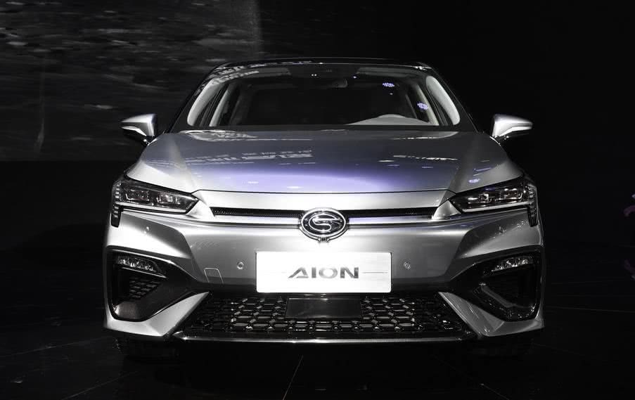 广汽再亮杀手锏，溜背式轿跑配L4自动驾驶，纯电续航600km