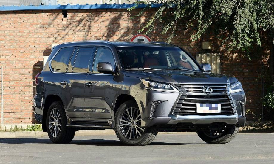 让路虎揽胜望尘莫及, 售134万, 90后小老板的最爱!