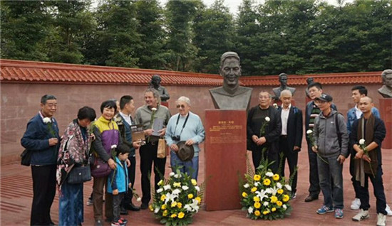 失联76年的二战援华义士——詹姆斯.布朗今天与家人团聚