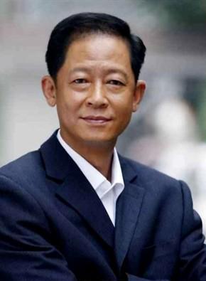 曾被王志文扫地出门, 嫁给导演后不让生育, 如今领养女儿圆梦