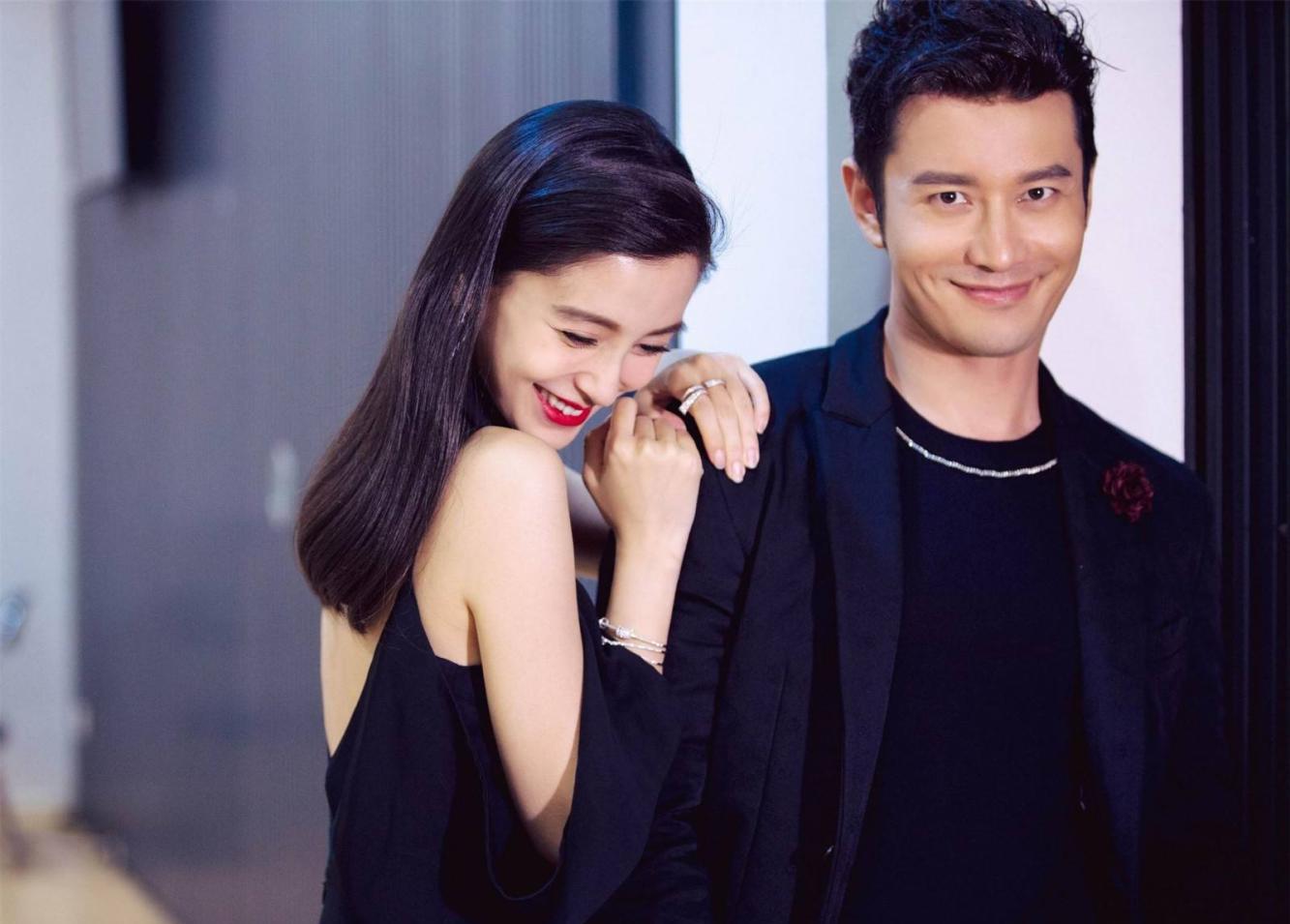 杨颖机场照图片