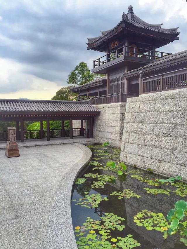 李嘉诚花 26 亿建的慈山寺，到底有多美？