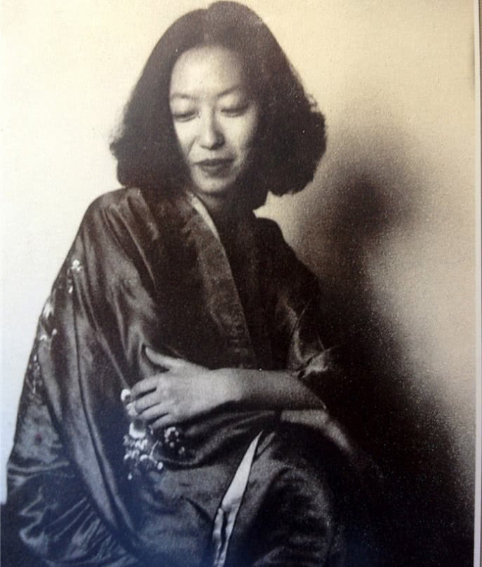 这组老照片看完张爱玲的一生,她和林徽因哪个