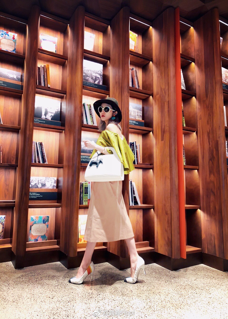 最近全球最大门店星巴克臻选旗舰店也在北京前