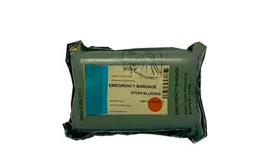 刺激战场:决赛圈最佳医疗品,医疗箱是禁忌,最后