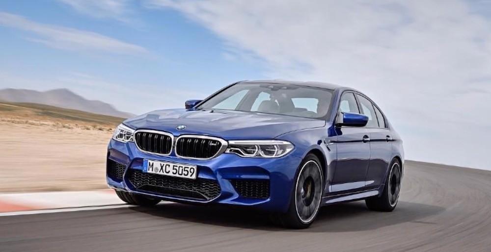 百公里加速3.5秒! 金色卡钳的全新宝马M5是土豪的最爱吗?