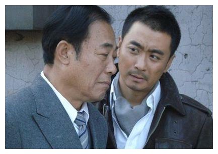 解读《潜伏》中:天津站站长属于什么级别?手下