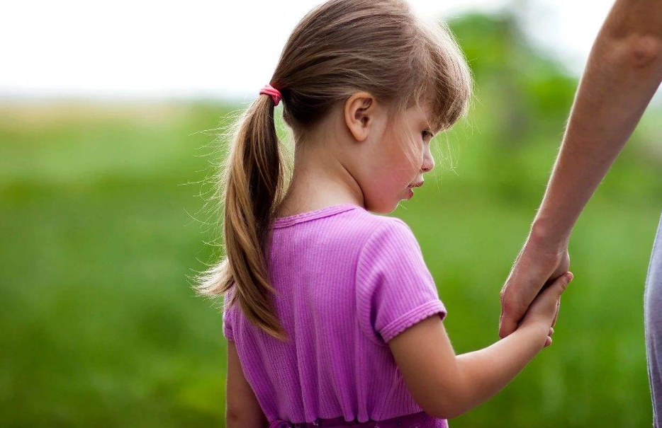 宝宝不认生,是不聪明表现吗?