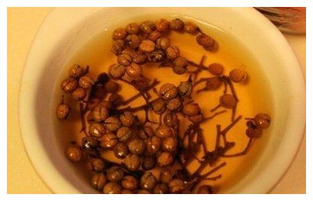 花椒水加它洗脸，越洗越白，十天祛斑不反复，脸蛋水水嫩嫩