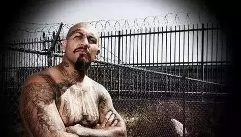 车世界|黑帮大佬都开什么车? 还是香港的洪门帮最厉害