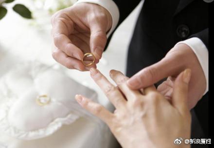 多重因素致中国结婚率逐年走低 专家:国家应重