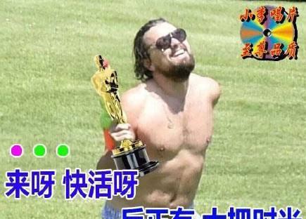 辞别傻傻剪刀手, 观光摄影时如许摆姿式都雅天然!