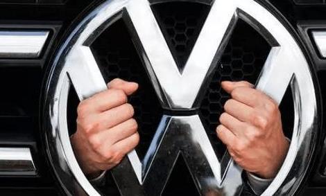 大众途锐: 进水属于正常情况, 为了增强发动机功效