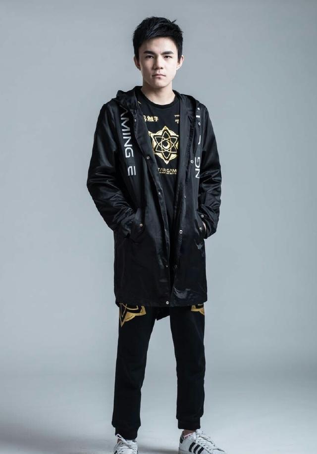 王者荣耀: 国服第一帅梦泪? 电竞彭于晏不服! K