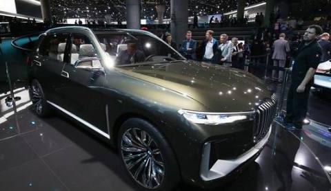 宝马推出全新X8旗舰的SUV,搭配全新配置,预计2020年亮相!