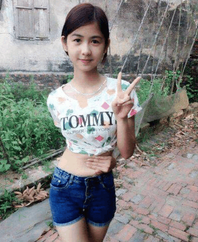 此国的漂亮妹子喜欢到我国边境城市打工 也很想嫁到我国来