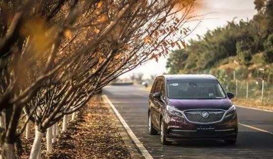 别克全新GL8的体验：SUV的跨界杀手！