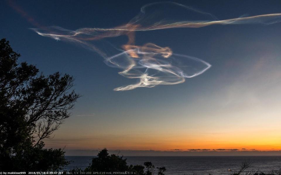天降祥瑞天有异象美国夜空现奇异夜光云当地人议论纷纷