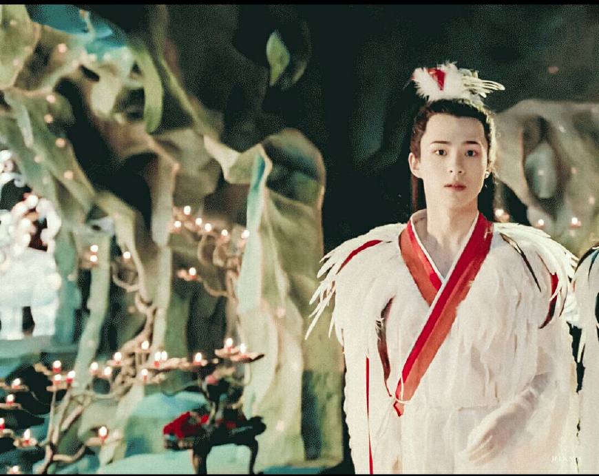《猫妖传》在日本票房颇高,刘昊然可是凭借剧中盛世美颜火了一把