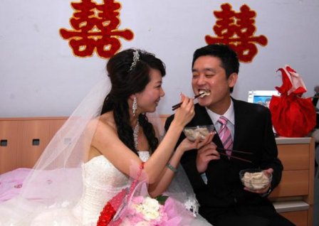 新婚夫妇结婚一周就离婚,丈夫很无奈,女子:每天