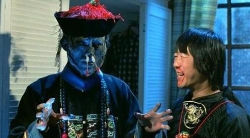 《鬼吹灯》与《僵尸先生》有何不同?为何全篇看不到一只粽子?