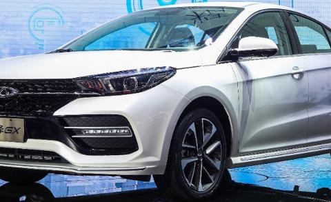 奇瑞最新轿车艾瑞泽GX发布，这内饰一眼看上去还以为是帝豪